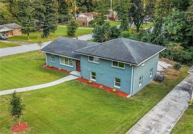 3462 Ingledale Dr SW, Atlanta, GA 30331 - photo 2