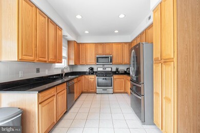 12968 Torchlight Dr, Woodbridge, VA 22193 - photo 7