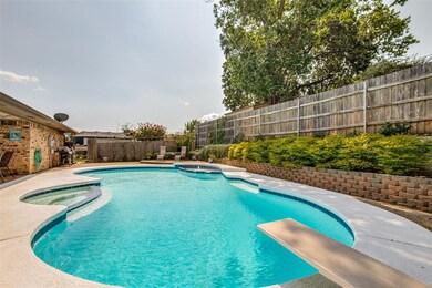 2525 Glenoaks Ct, Bedford, TX 76021 - photo 7