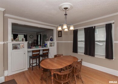 911 W 16th St, Davenport, IA 52804 - photo 3