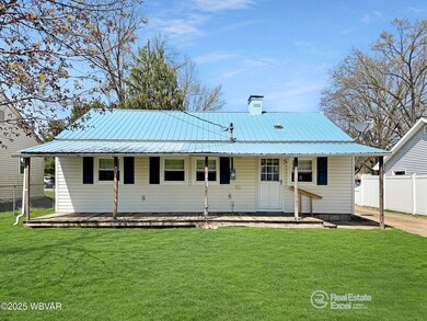 2064 Lincoln Dr, Williamsport, PA 17701 - photo 2