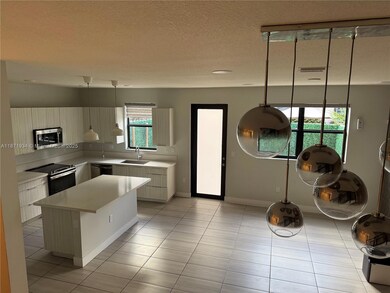 10574 NW 81st Terrace, Doral, FL 33178 - photo 5