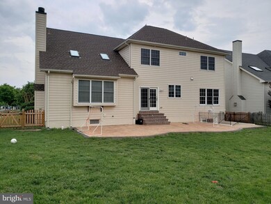 42517 Mandolin St, Chantilly, VA 20152 - photo 4