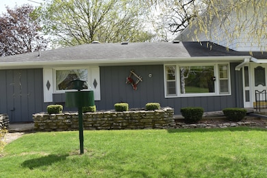 17864 E 1700 Rd N, Pontiac, IL 61764 - photo 4