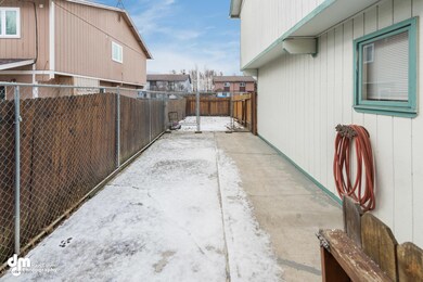 1951 Fyfe Circle Anchorage AK-large-019-