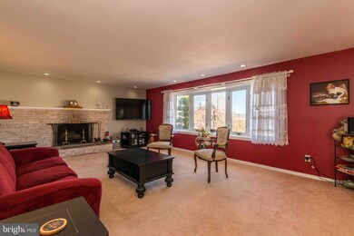 490 Lyman Ave, Womelsdorf, PA 19567 - photo 3