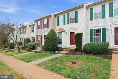 1874 Tiger Lily Cir unit 5, Woodbridge, VA 22192 - photo 2