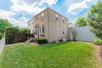 1068 E Thacker St, Des Plaines, IL 60016 - photo 2