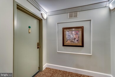 Treebrooke unit 203, Oakton, VA 22124 - photo 6