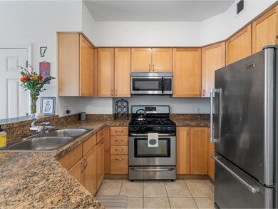 33 Naomi's Way unit 303, Colchester, VT 05446 - photo 4