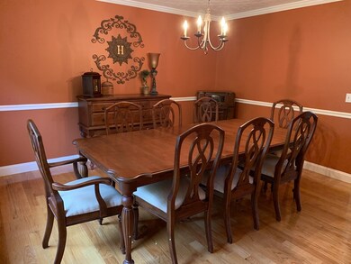 565 Malden St, Holden, MA 01520 - photo 3