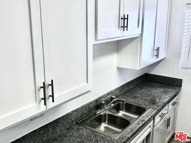 1015 N Edinburgh Ave unit 5, West Hollywood, CA 90046 - photo 5