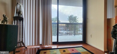 Chelsea Towers unit 415, Bethesda, MD 20817 - photo 6