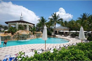 Plantation Club pool and tiki bar