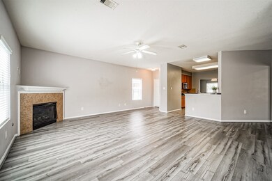 2330 Turnbury Elm Ct, Spring, TX 77386 - photo 6