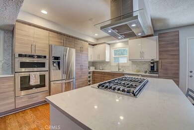 21812 Martinez St, Woodland Hills, CA 91364 - photo 7