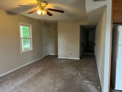 124 Strawberry Dr, Inman, SC 29349 - photo 4