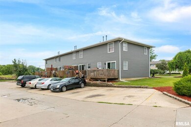 3367 Hillandale Rd unit 2931 W 34th Street, Davenport, IA 52806 - photo 3