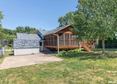 5716 Oakbrook Rd, Davenport, IA 52806 - photo 4