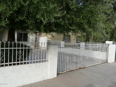 Sliding gate front