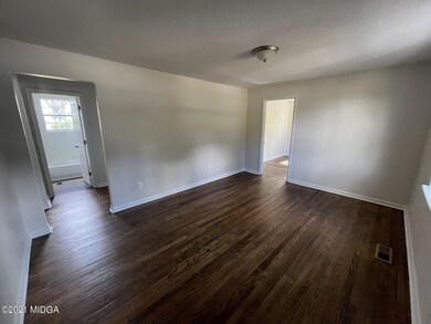 206 S 3rd St, Warner Robins, GA 31088 - photo 5