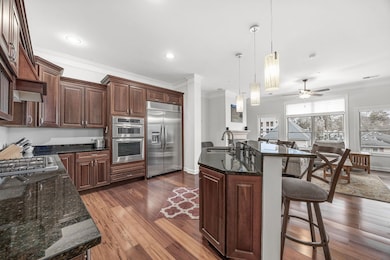 4929 Forest Ave unit 2E, Downers Grove, IL 60515 - photo 3