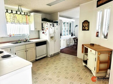 812 New Hampshire Ave, Wildwood, FL 34785 - photo 7