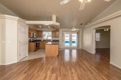 3230BrokenArrowDr_12
