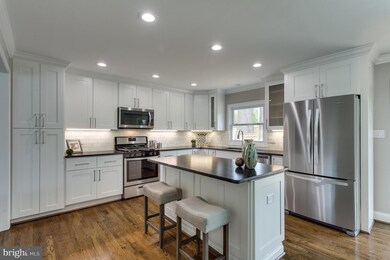 8637 Winthrop Dr, Alexandria, VA 22308 - photo 7