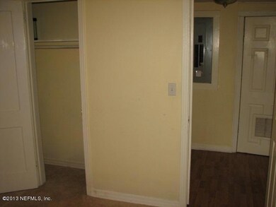 5400 Marcia Cir, Jacksonville, FL 32210 - photo 4