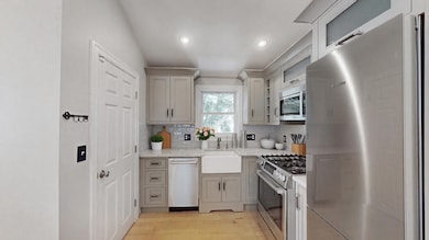 64 Ashland St unit 2, Dorchester, MA 02122 - photo 4