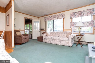 45 Aspen Ln, Levittown, PA 19055 - photo 2