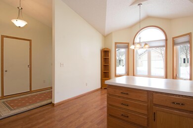 12595 Thrush St NW, Coon Rapids, MN 55448 - photo 4