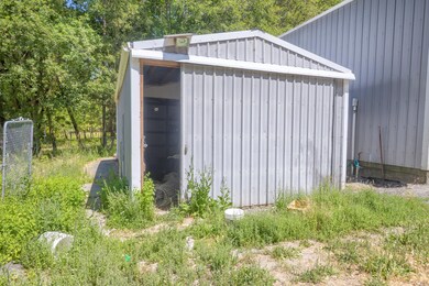 10517 Lower River Rd, Grants Pass, OR 97526 - photo 5