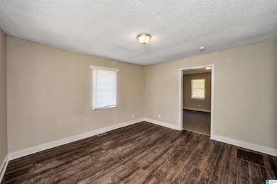 910 D St, Jasper, AL 35501 - photo 7