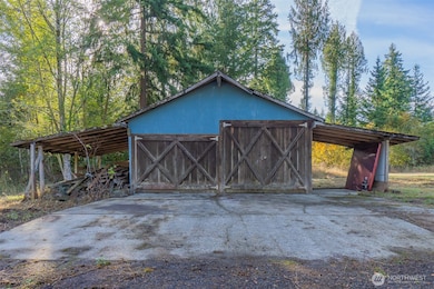 17328 Mulqueen Rd SE, Rainier, WA 98576 - photo 5