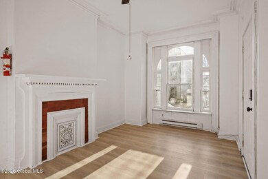 5-web-or-mls-363-madison-ave