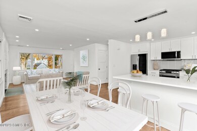 Living Room/Kitchen