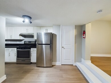 605 Enid St unit 1/2 3, Houston, TX 77009 - photo 4