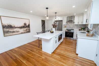 72 Outlook Rd, Wakefield, MA 01880 - photo 2