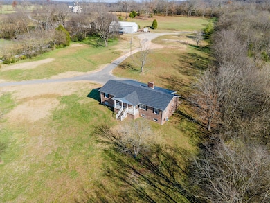 6681 Polk Ln, Columbia, TN 38401 - photo 3