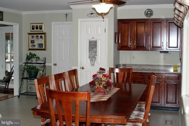 5781 Kinsmen Courage Ct, Sykesville, MD 21784 - photo 2