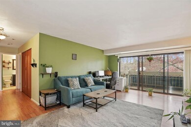 Lafayette Park unit 408, Falls Church, VA 22041 - photo 2