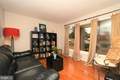 10516 Arrowood St, Fairfax, VA 22032 - photo 7