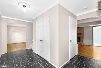 12709 Lamp Post Ln, Potomac, MD 20854 - photo 7