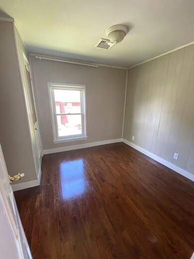 9 Kellogg St, Westfield, MA 01085 - photo 5