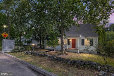 2301 Pickwick Rd, Gwynn Oak, MD 21207 - photo 2