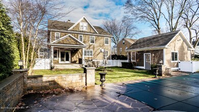 217 Vroom Ave-11