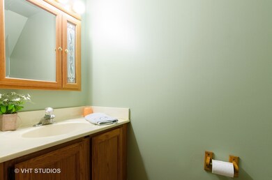 907 Old Oak Cir, Algonquin, IL 60102 - photo 7