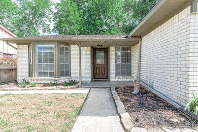 315 Sycamore St, Alvin, TX 77511 - photo 5